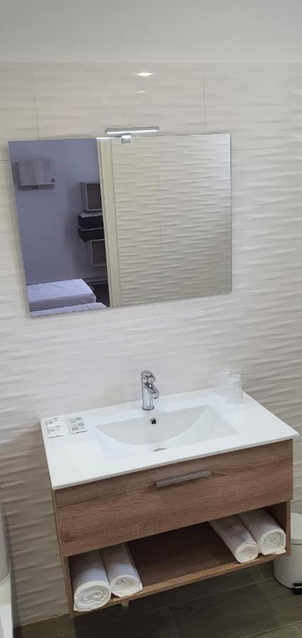 נרבון Hotel L'Alsace-Gare Sncf מראה חיצוני תמונה